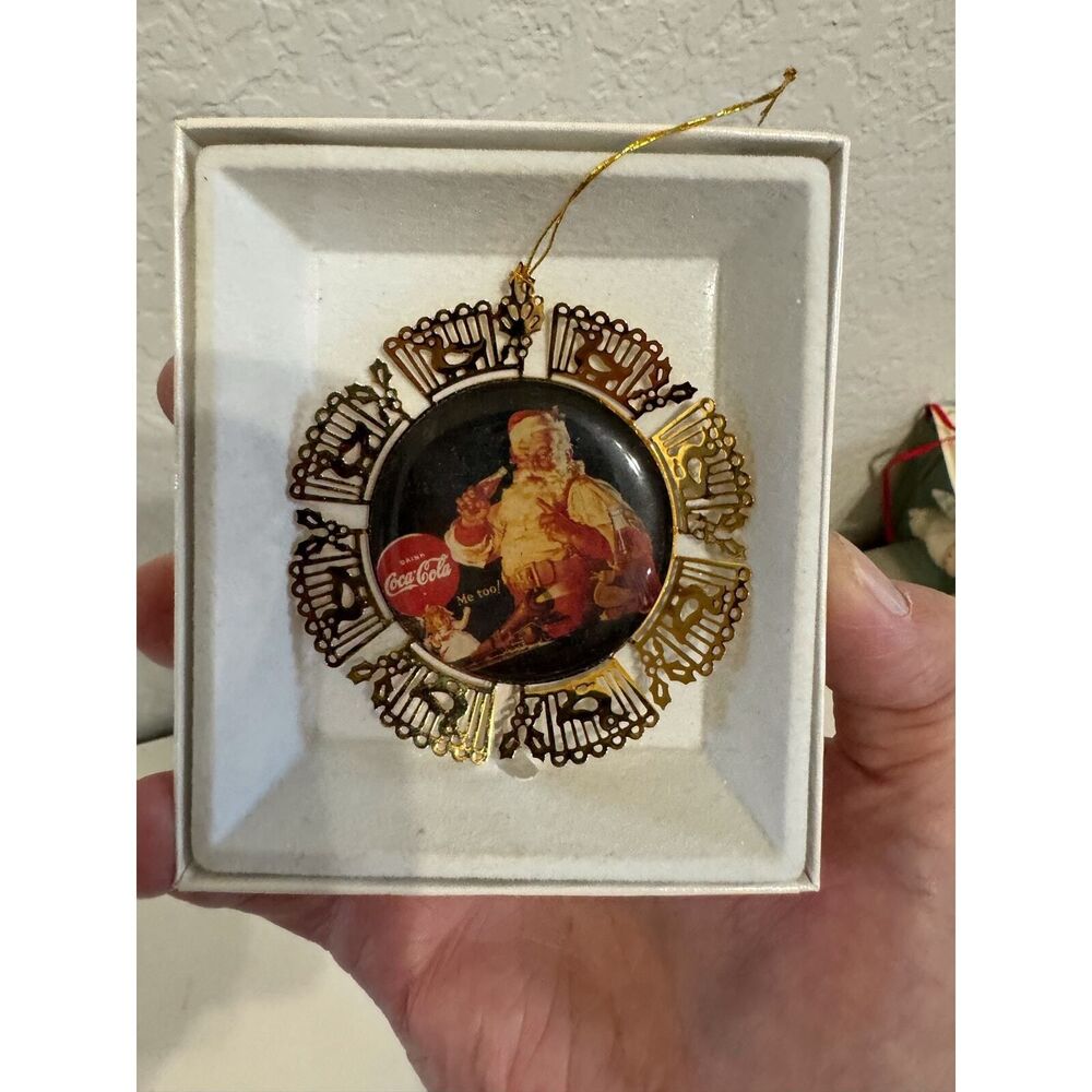 Vintage 1988 Coca-Cola Company Traditional Santa Ornament H2890-“1936”
